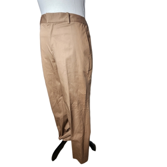 Ralph Lauren, Straight Leg Khaki Pants. Size 4 - Picture 3 of 10